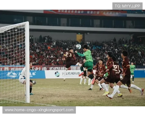 武汉三镇中距离发难点燃全场 武汉三镇中距离发难点燃全场